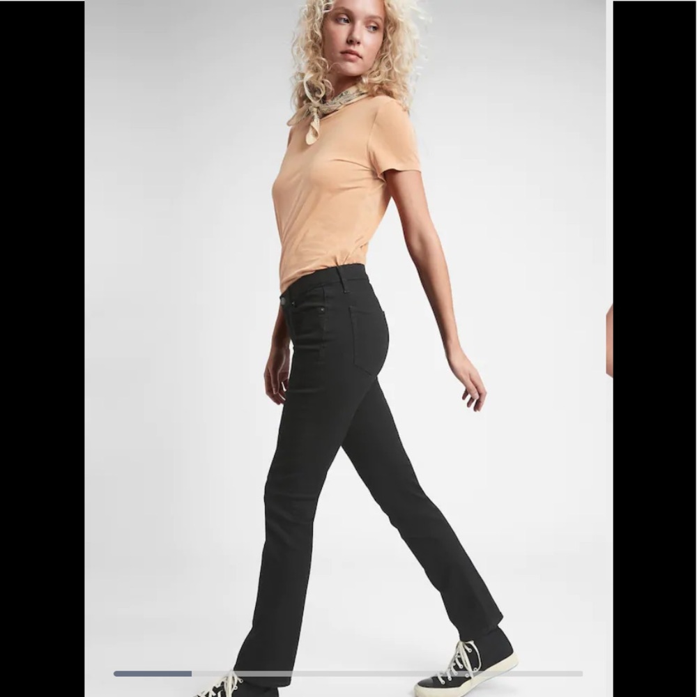 Classic straight mid rise denim